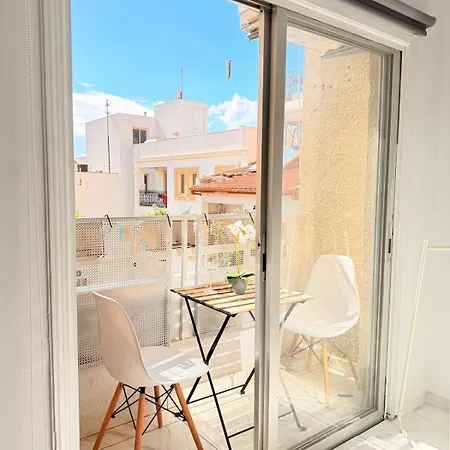 Cozy 1 Min To The Appartement Larnaca